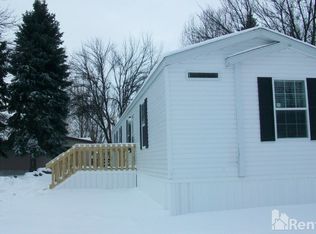 2487 Estabrook Dr, Grand Forks, ND 58201