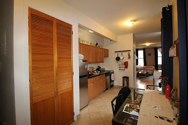 Rented by Mossanen Group | media 32