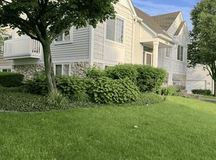 1850 Middlebury Dr, Aurora, IL 60503