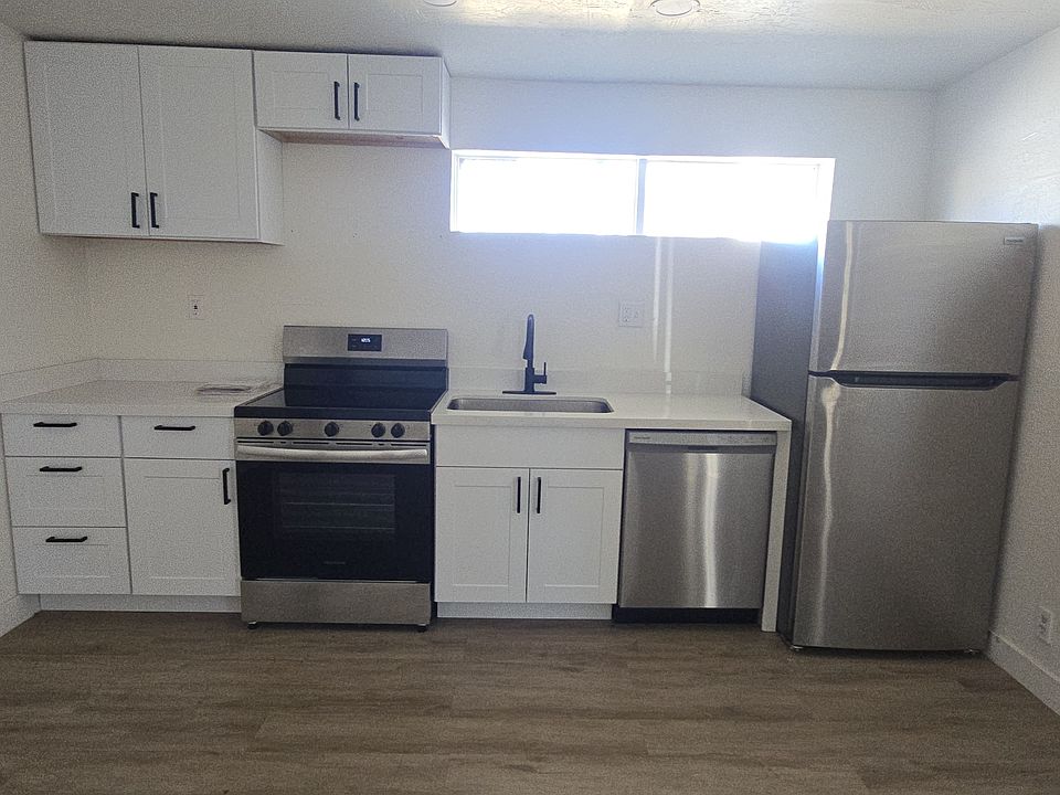 1st image of 2334 W Morten Ave