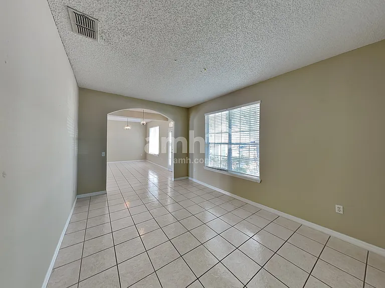 2505 Sherbrook Ln — Photo 8