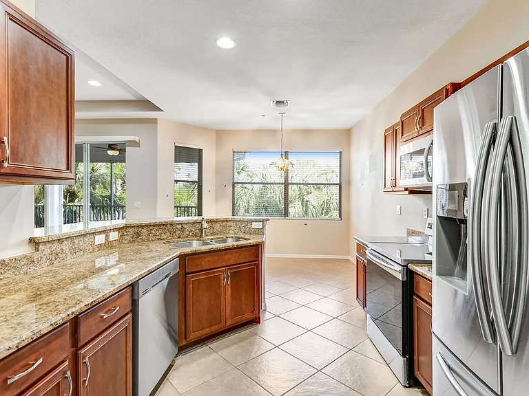 12866 Carrington Cir #202 — Photo 10