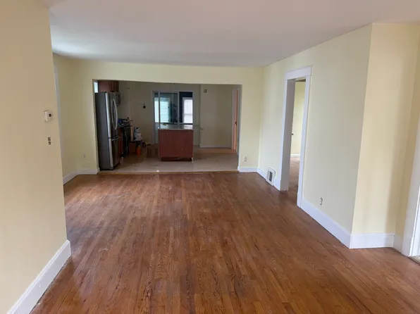 116 Gridley St Floor 2, Bristol, CT 06010