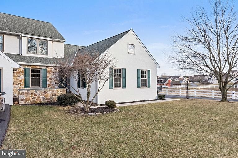 18 Meadowview Dr, Elverson, PA 19520 Zillow