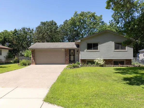 5833 Perry Ave N, Crystal, MN 55429