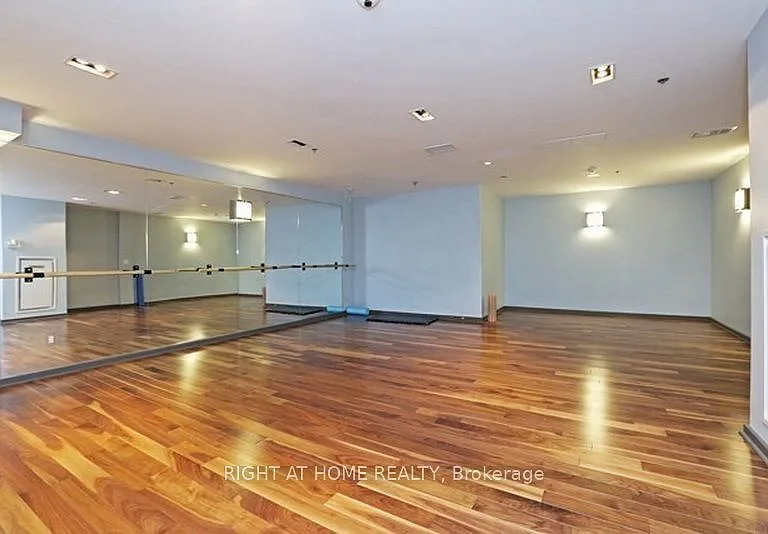 219 Fort York Blvd #3307 — Photo 20