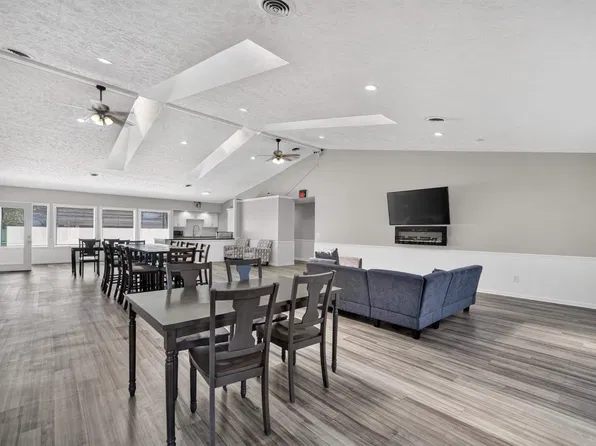 Century Park, 215 N Canal Rd #1a0, Lansing, MI 48917