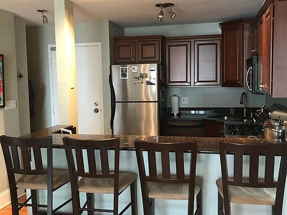 3rd image of 3900 N Pine Grove Ave APT 602