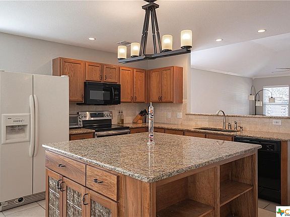 3rd image of 1640 Sunnycrest Cir