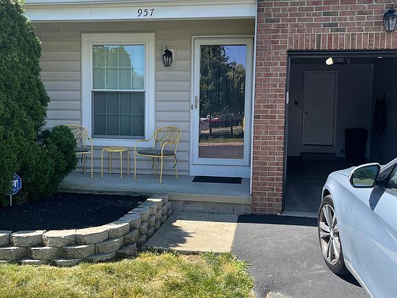 2nd image of 957 Philadelphia Dr