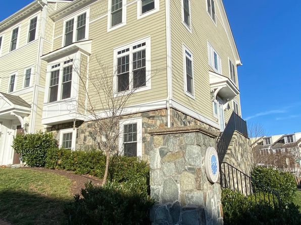 124 Mount High St