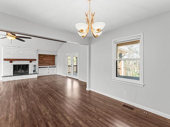 5th image of 3304 Ontario Dr