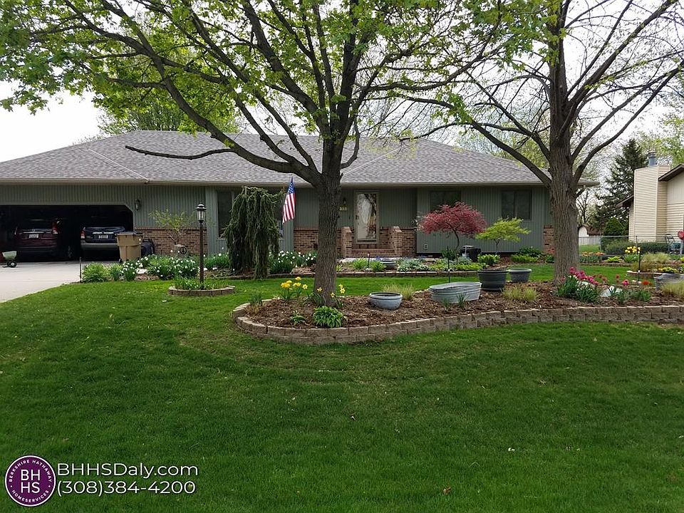 1st image of 3557 Schroeder Ave