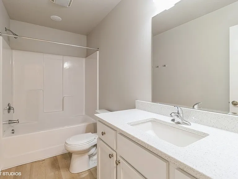 Edgeland Waukee — Photo 31