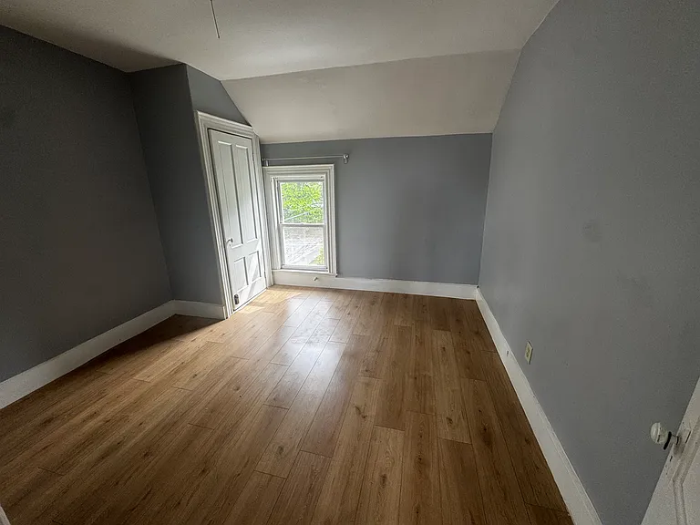 48 Dutton St #2 — Photo 8