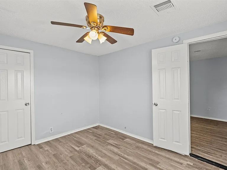228 Orange St — Photo 16