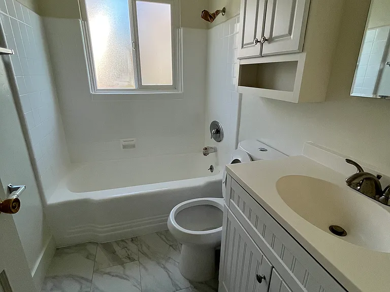 2307 Kenmere Ave — Photo 13