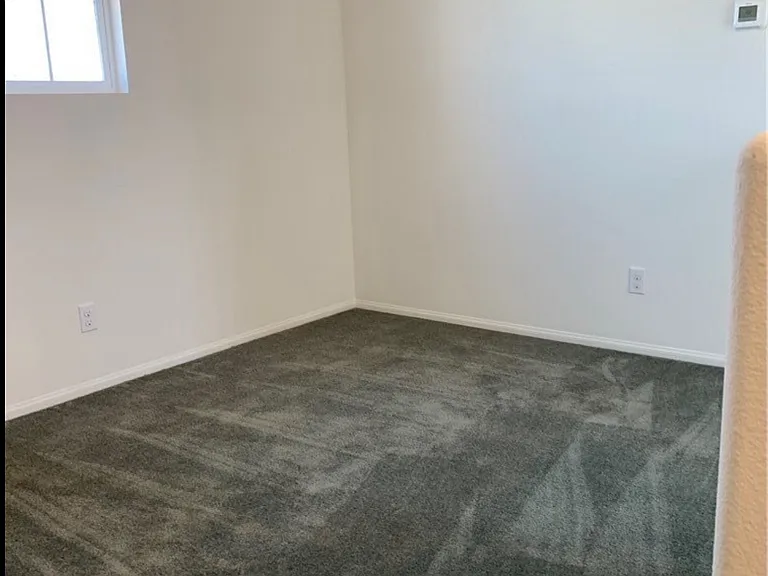 Bonus work/living area (upstairs)