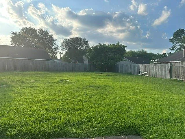 402 Juniper Ct — Photo 10