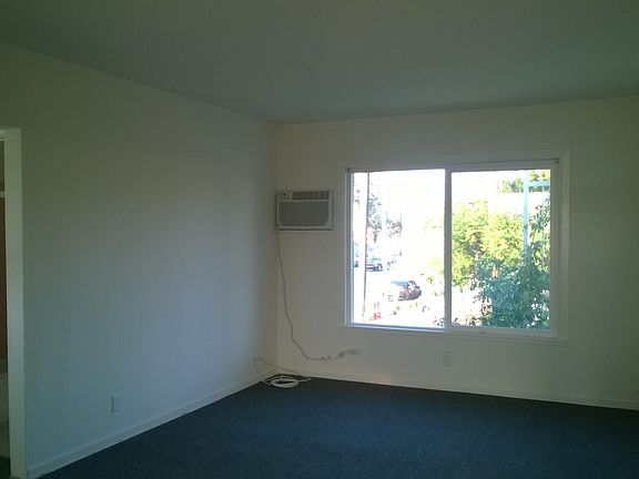5th image of 6759 Hinds Ave