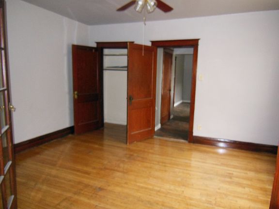 3rd image of 4601 Wilcox Ave APT 1W