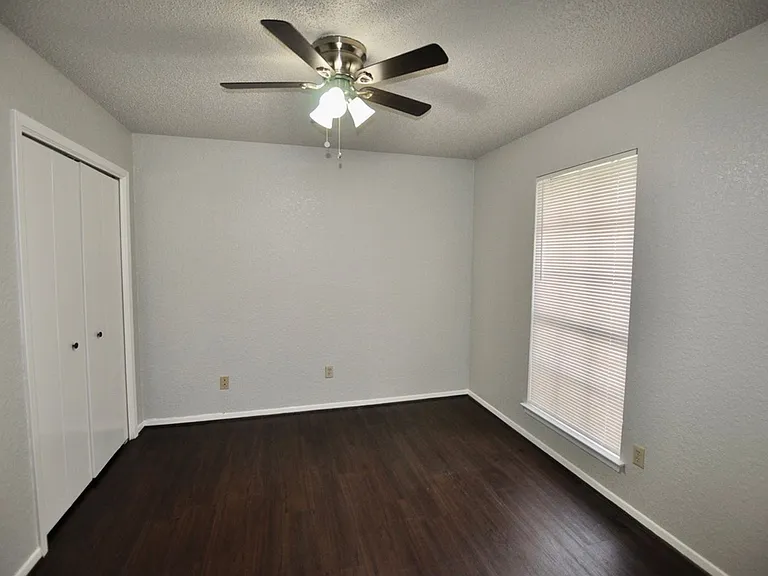 103 Kenshire Ct — Photo 15