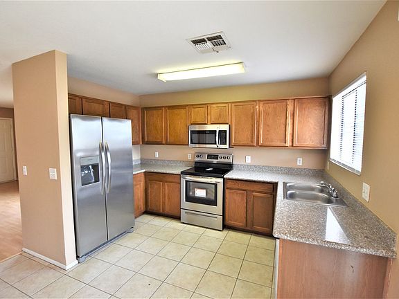 4th image of 8623 W College Dr