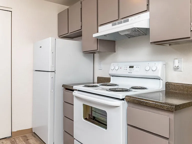 Sedona | One Bedroom Kitchen