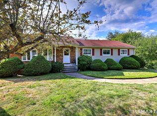 90 Brook Hill Rd, Hamden, CT 06514