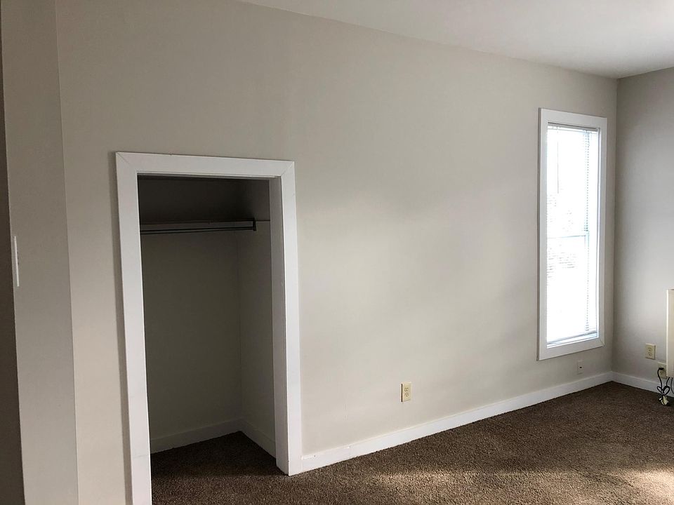 1st image of 500 Clancy Ave NE APT 3