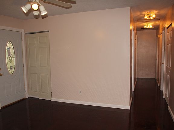 4th image of 2935 Sprucewood Dr