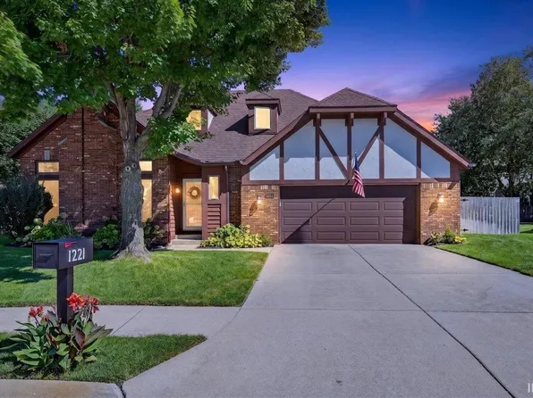 1221 Brick N Wood Dr, Lafayette, IN 47909