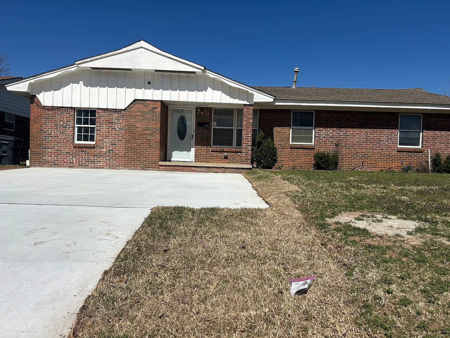 4 bed, 1.5 bath, 1331 sqft, $1,500 — Photo 1