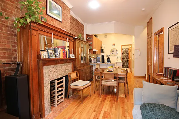 Rented by JK Dansar Corp | media 27