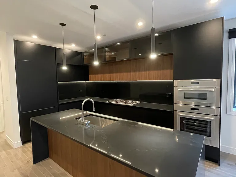 719 N Elizabeth St #3N — Photo 3