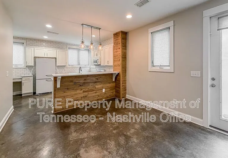 913 N 12th St #1 — Photo 7