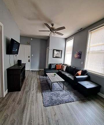 4th image of 3128 N Clybourn Ave APT 2R