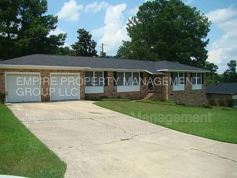 3 bed, 2.0 bath, 1680 sqft, $1,450 — Photo 1