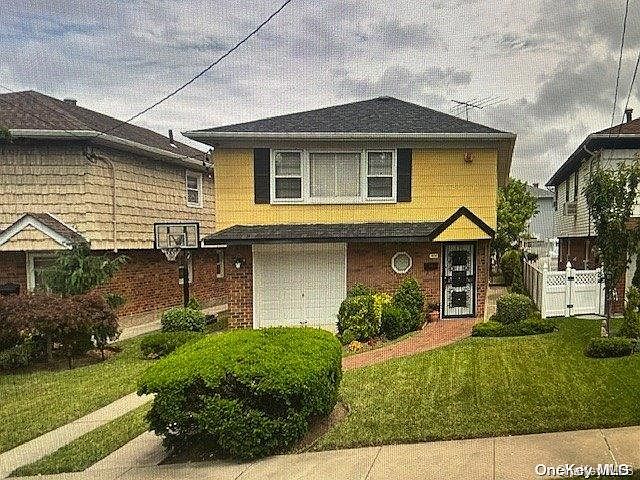 1st image of 160-39 90th Street