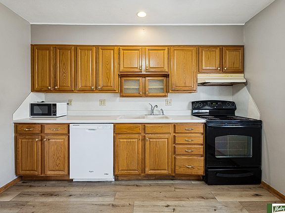 5th image of 3614 S 126th Ave