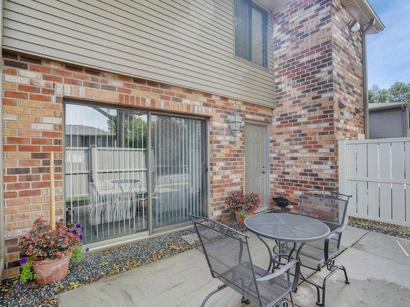 Saddlewood Park Townhomes | 16863 Saddlewood Trl, Minnetonka, MN