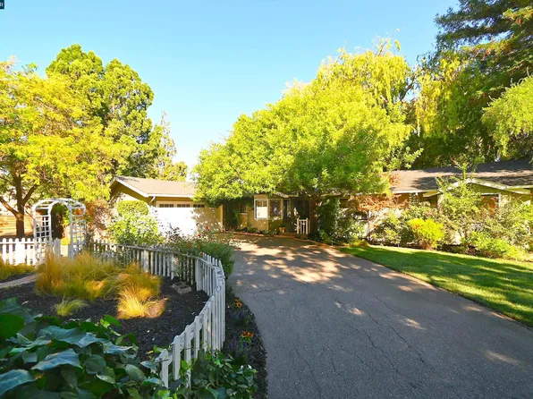 2354 Walnut Blvd, Walnut Creek, CA 94597