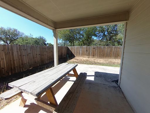 3rd image of 8015 Ashwood Pointe