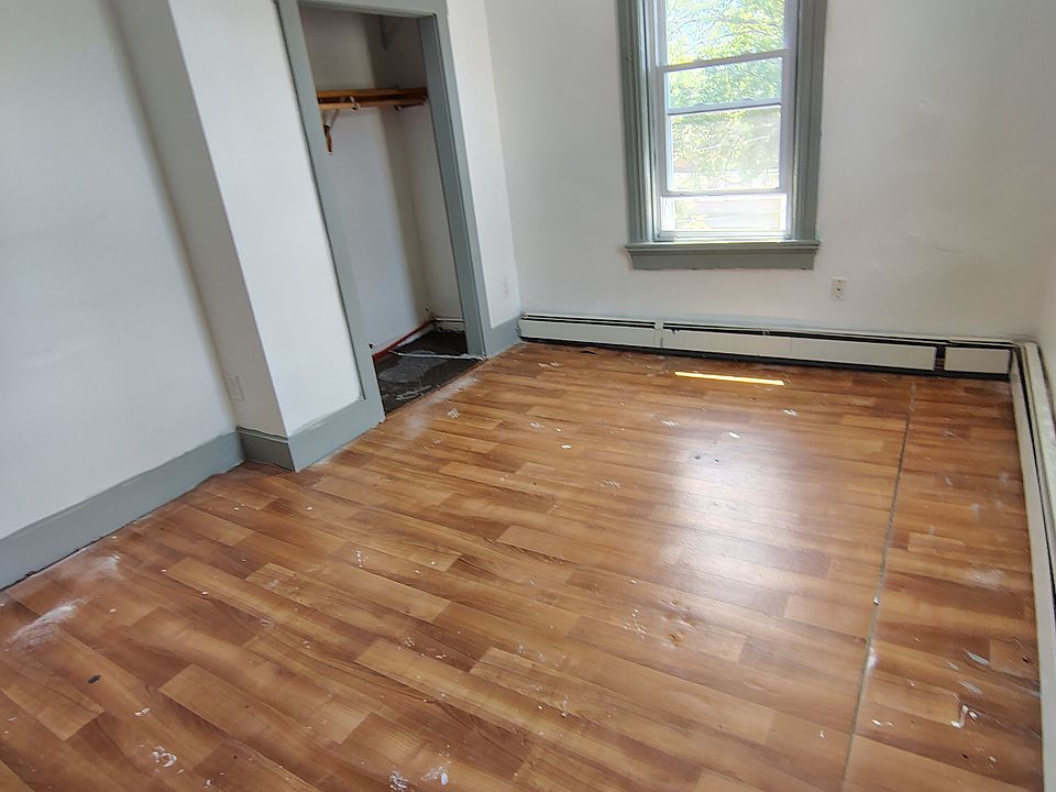 2nd image of 59 Kossuth St Floor 3