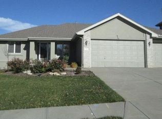 17528 J St, Omaha, NE 68135