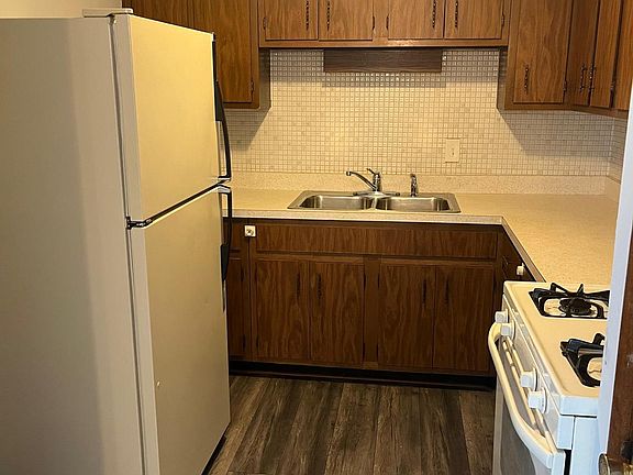 2nd image of 6420 S Mobile Ave #3B