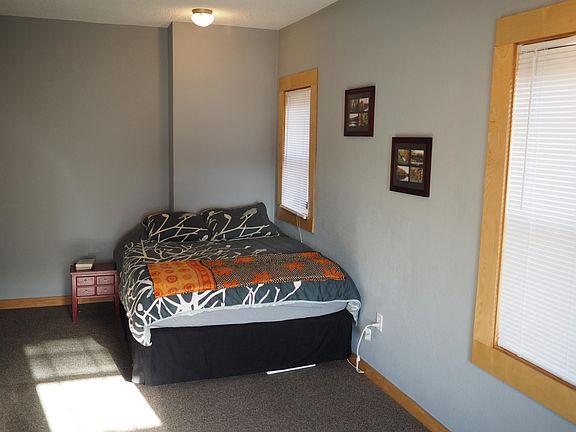 5th image of 615 E 16th St APT 306