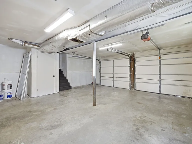 8900 W 69th St — Photo 11