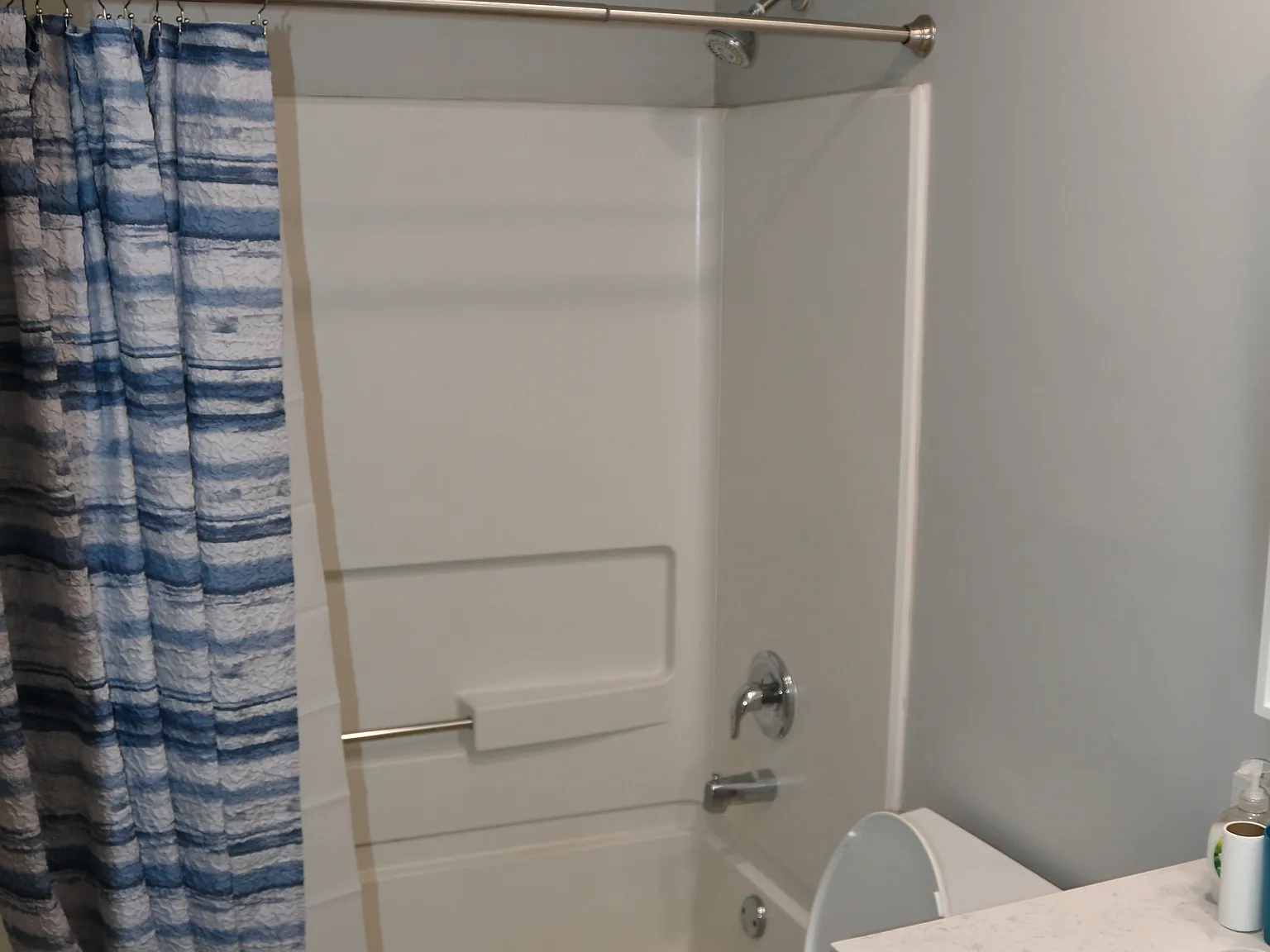 4 bed, 1100 sqft, $1,440 — Photo 4