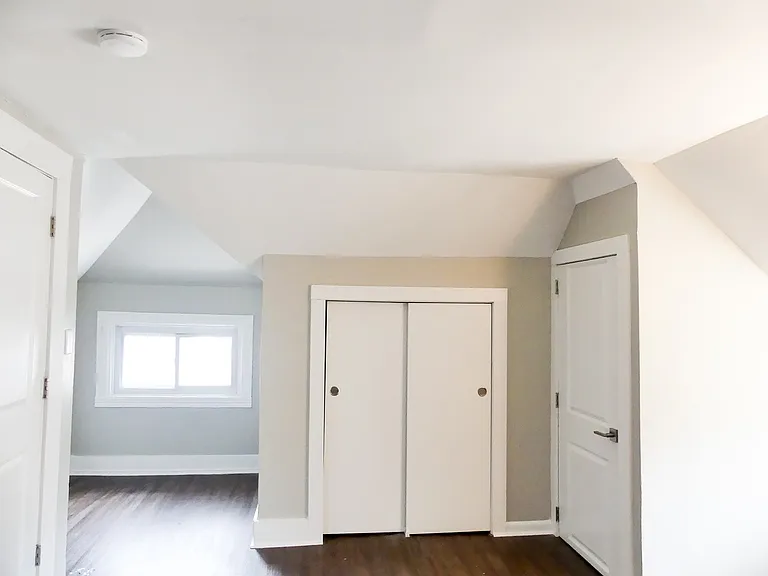 144-313 Linn St — Photo 32
